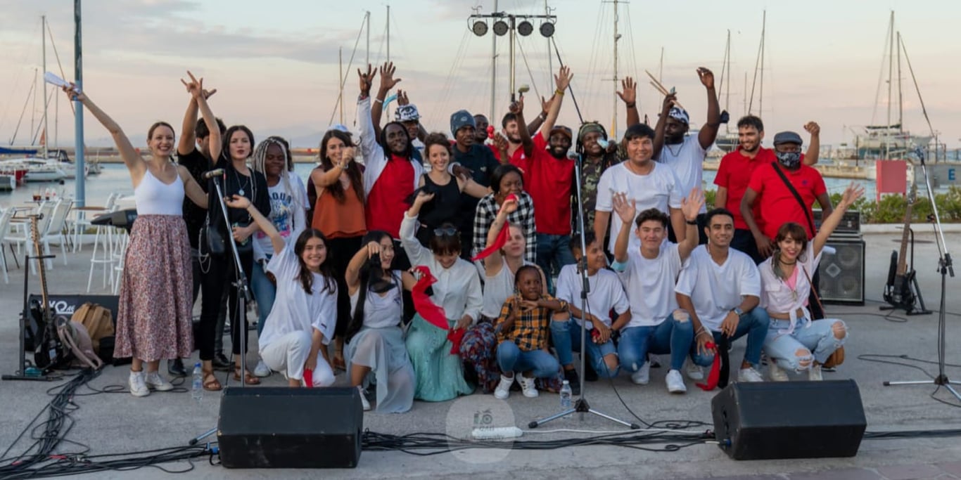 'Human life' for everyone - by Rad Music-  Refugees African Dance!