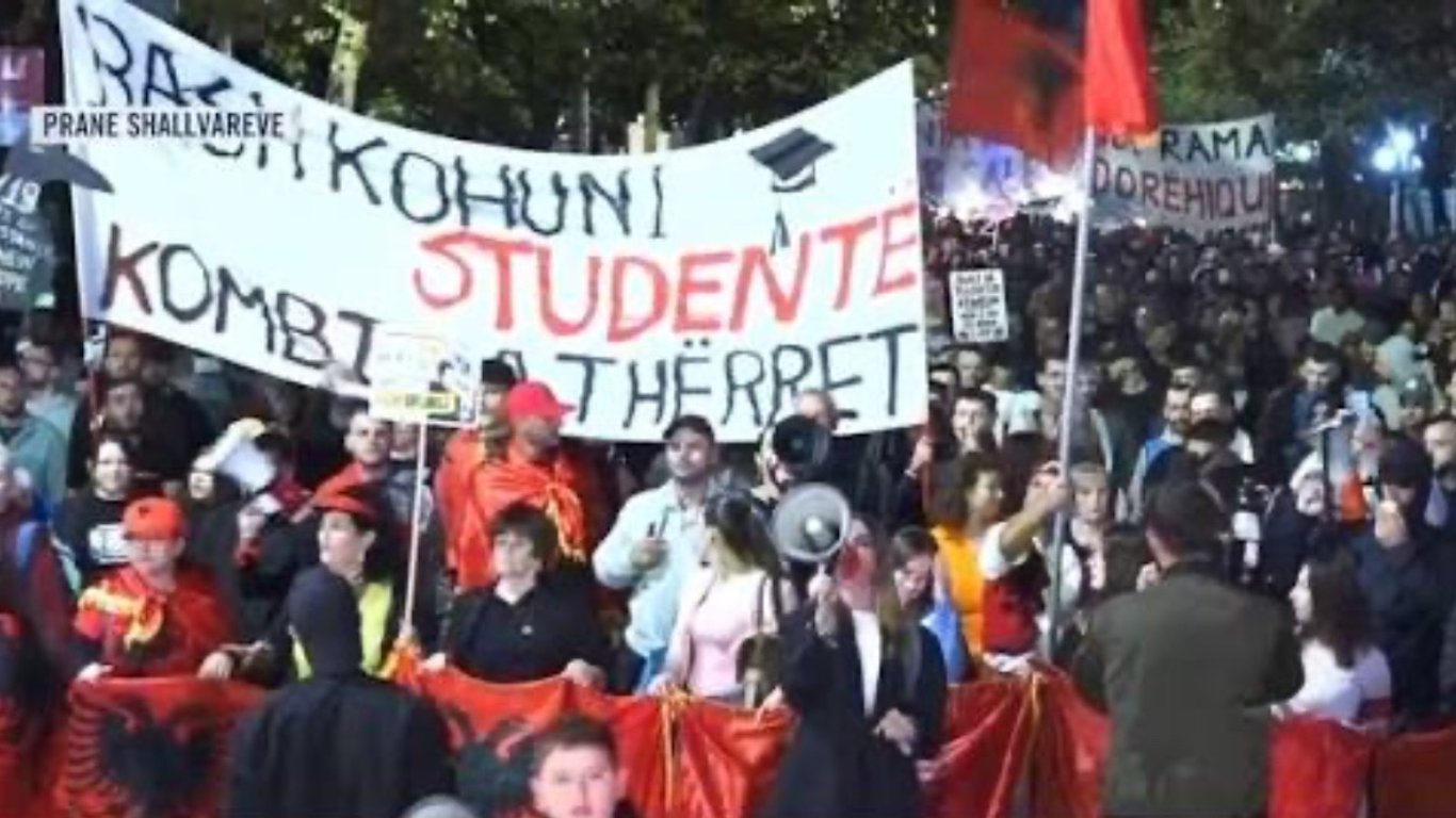 Mbështetje Studentëve dhe Protestuesve në Tiranë