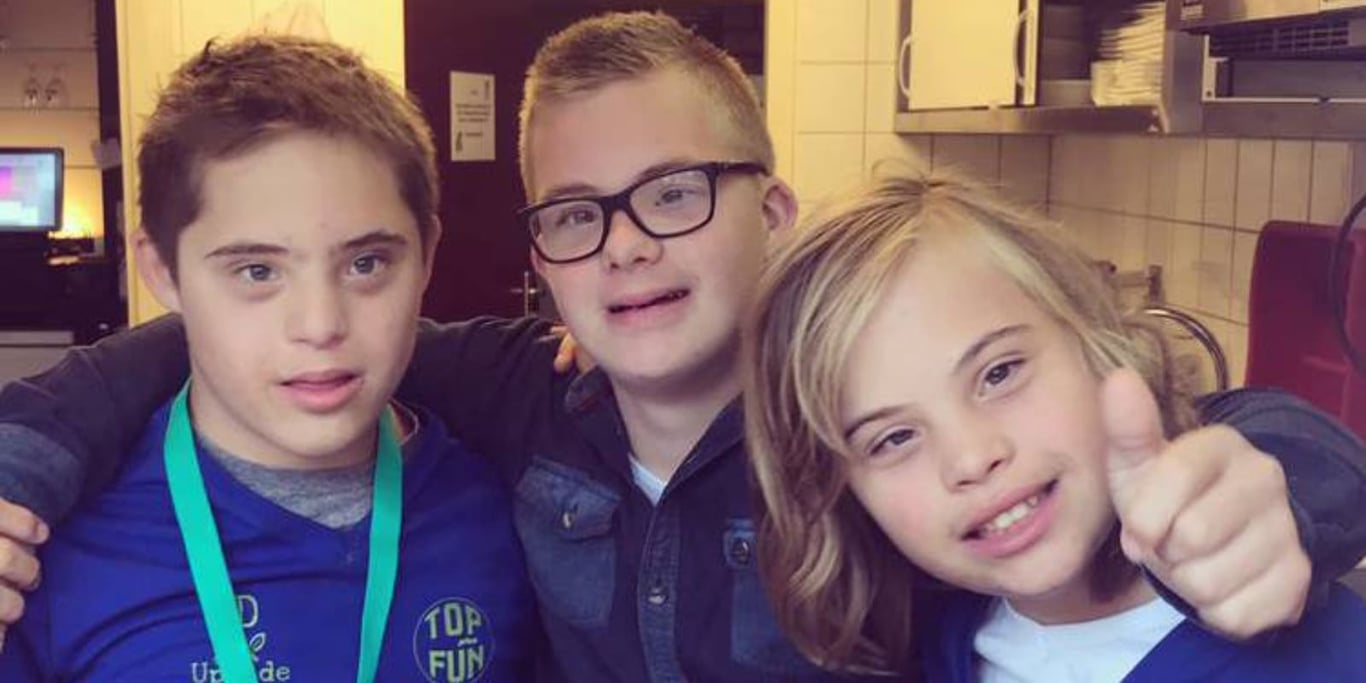 Steun ons voor de prijs van 1 kop koffie per maand!