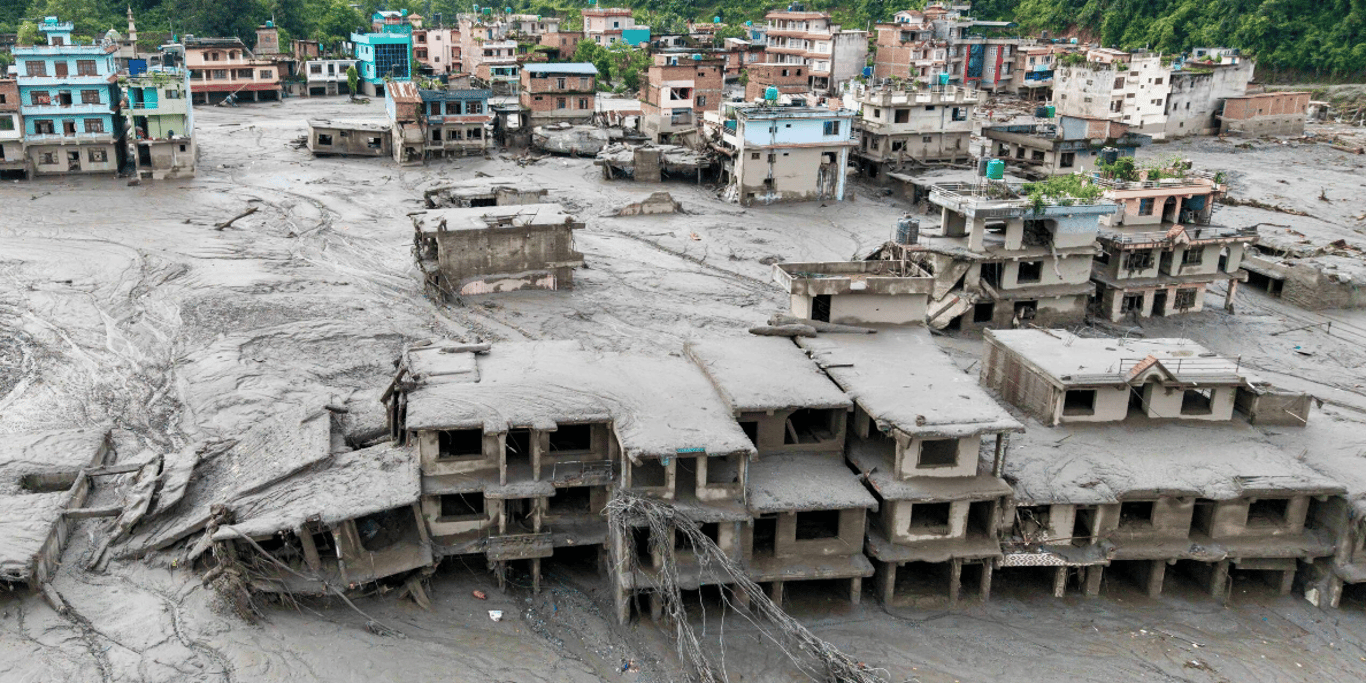 Inzameling voor hulp slachtoffers overstroming Nepal