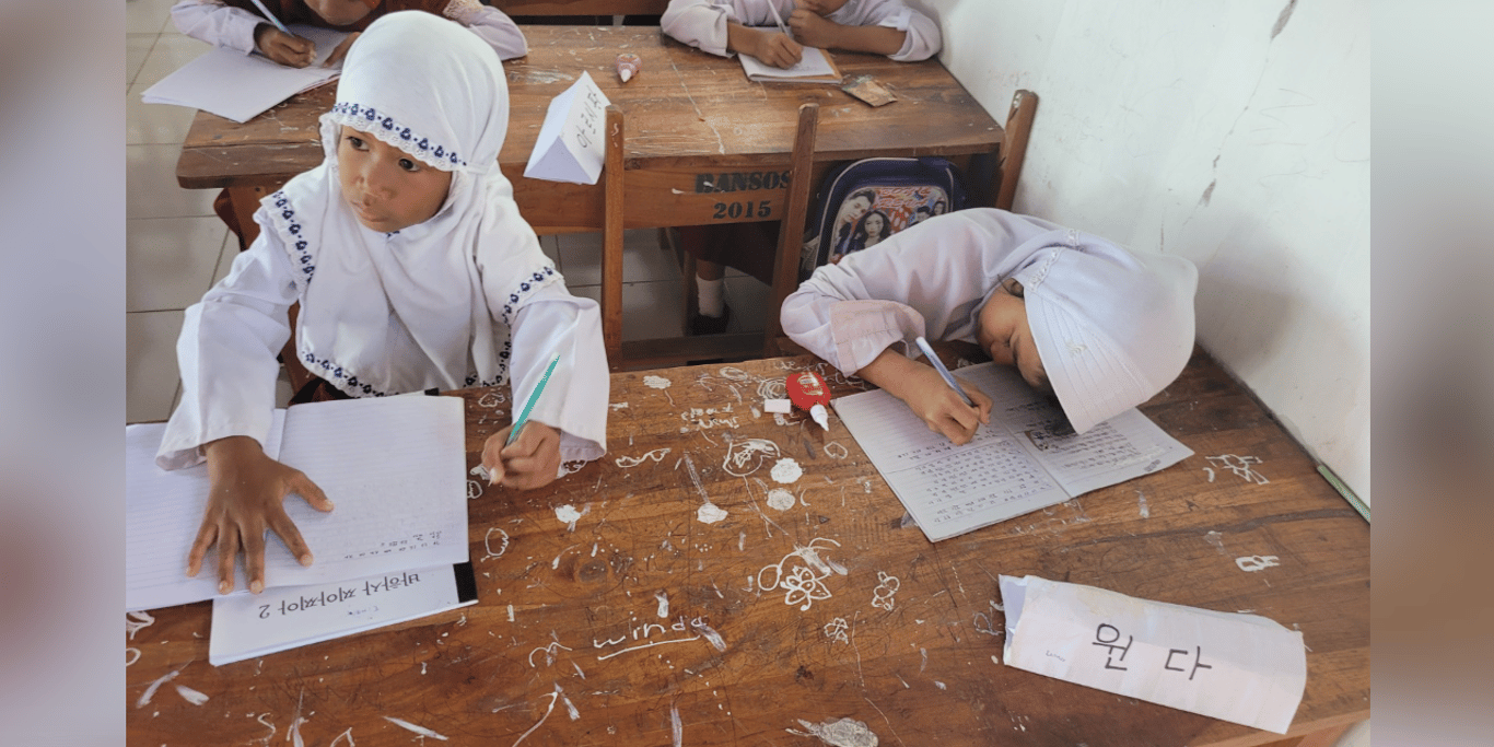 Letter for Letterless – 찌아찌아 한글 교육 | Education for Cia-Cia