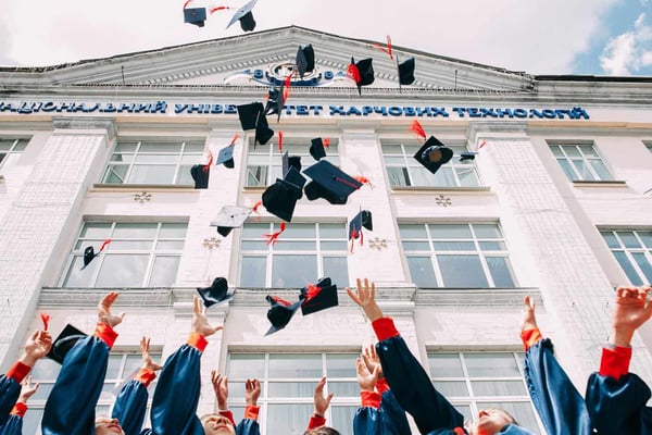 Pomysły na zbiórkę pieniędzy na uniwersytetach