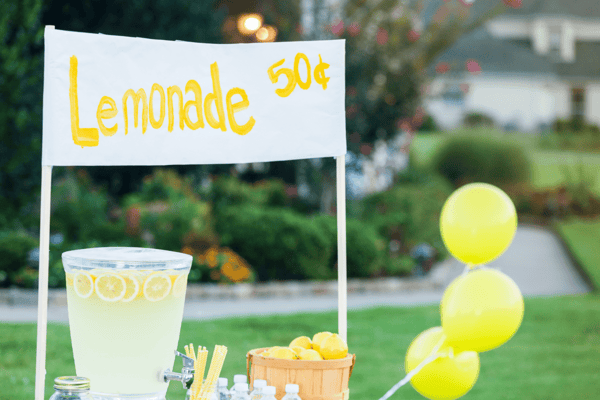 community fundraising ideas - Lemonade stand