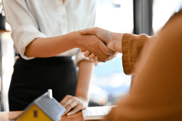 Crowdfunding platforms for investors