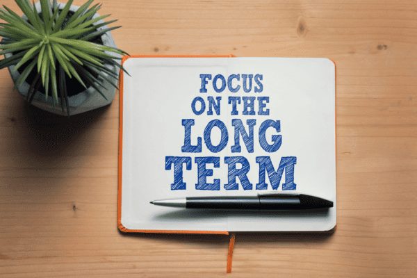 How does crowdfunding work for investors